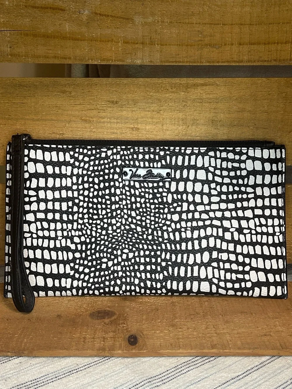 VERA BRADLEY ANIMAL PRINT WRISTLET